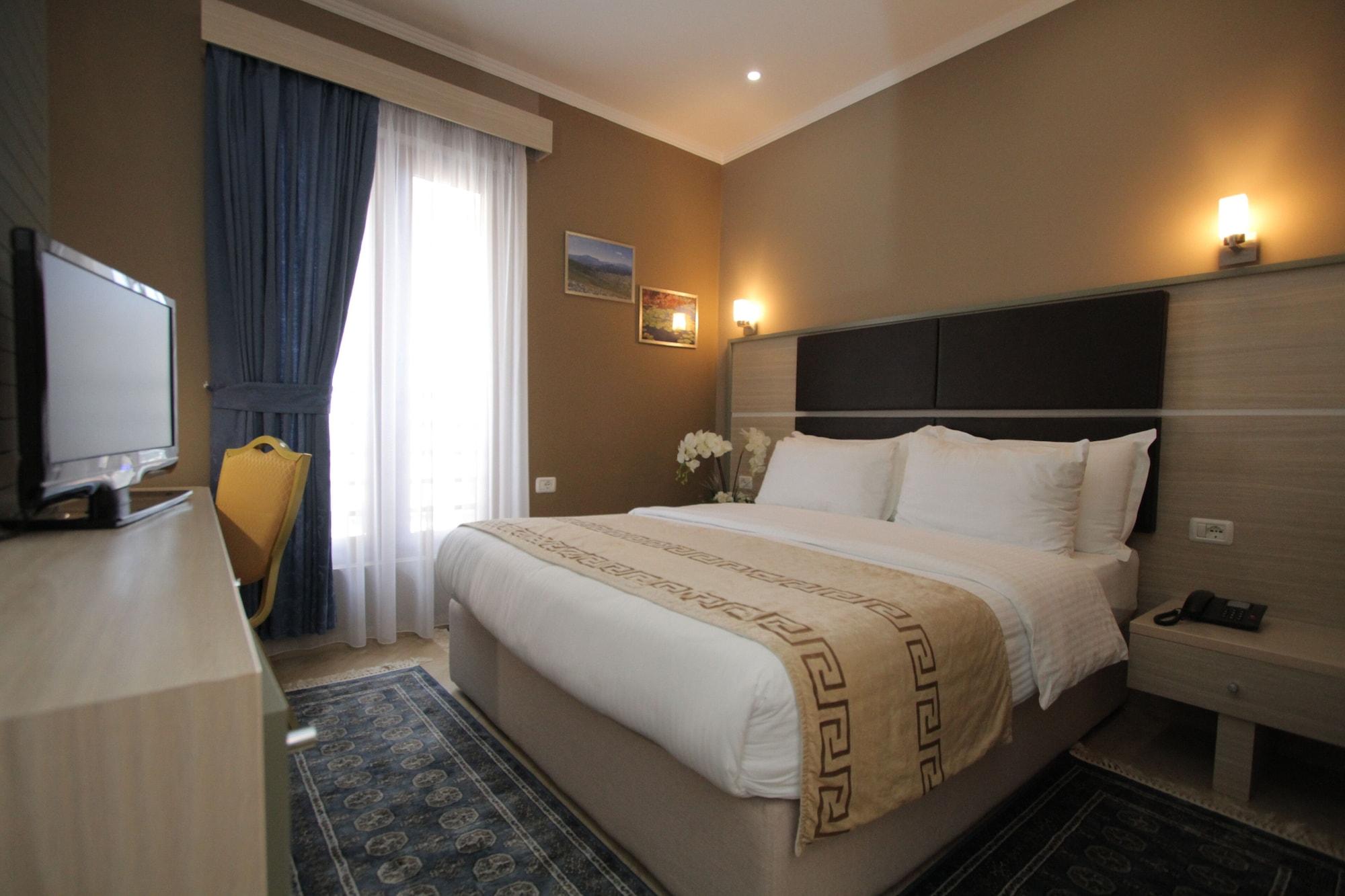 Capital Tirana Hotel Bruci Eksteriør bilde