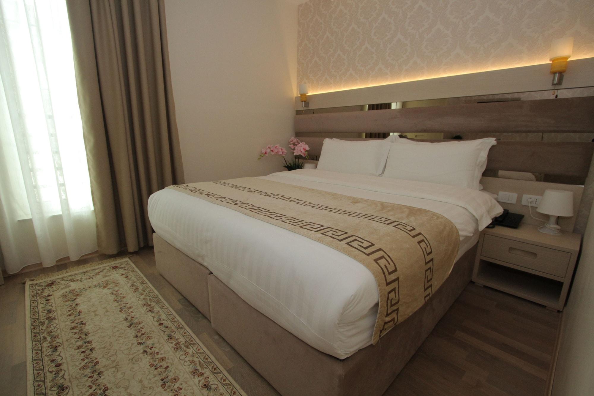 Capital Tirana Hotel Bruci Eksteriør bilde
