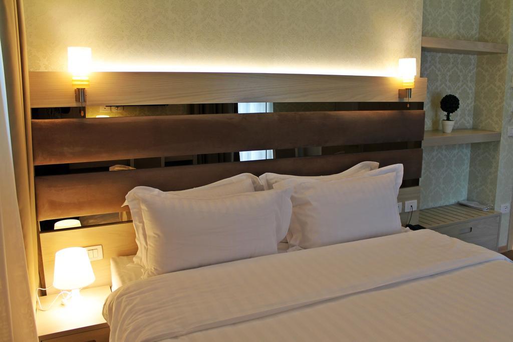 Capital Tirana Hotel Bruci Eksteriør bilde