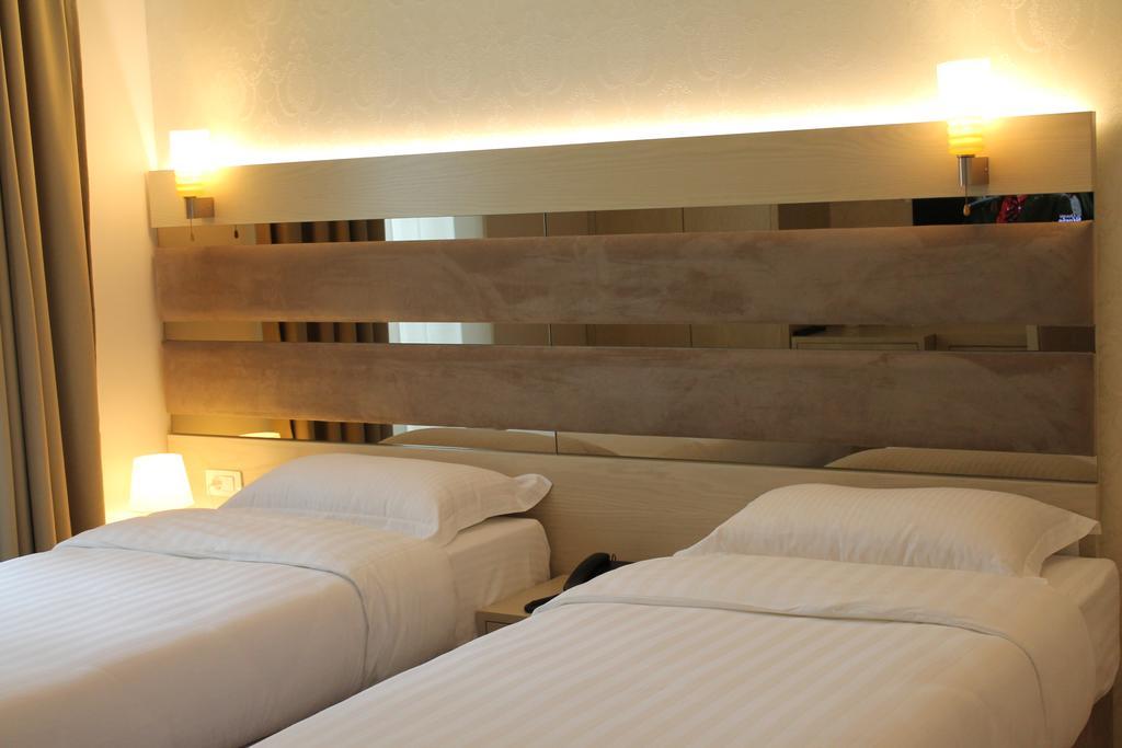 Capital Tirana Hotel Bruci Eksteriør bilde